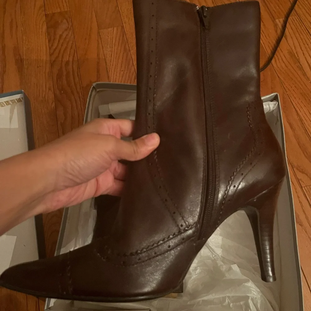 Never worn brown size ten Nine West boots - Picture 1 of 8
